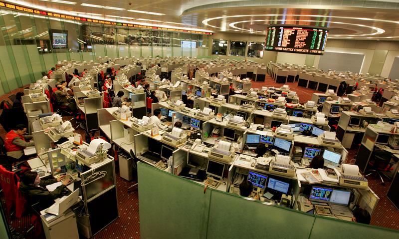  The Hang Seng rises 0.49 percent in the opening