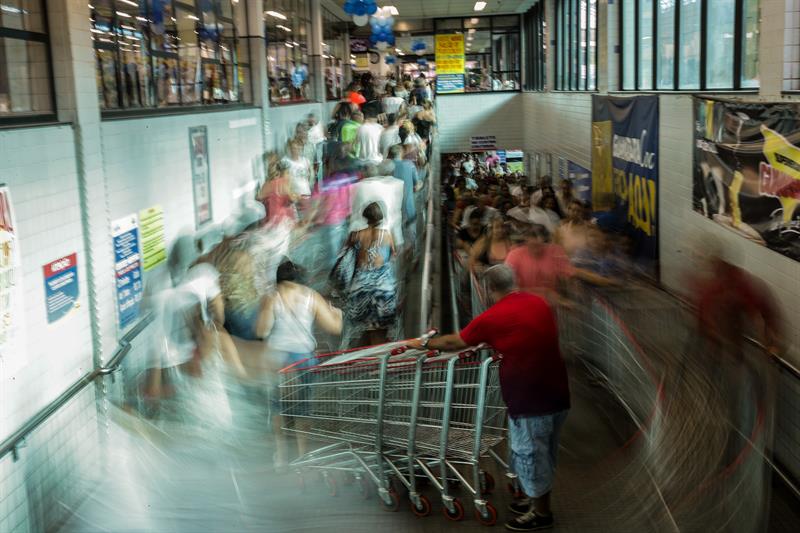  Retail trade grows by 6.4% in the last year in Brazil